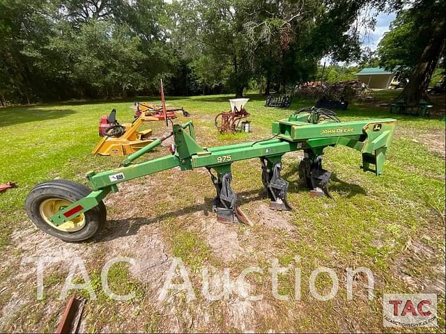 Image of John Deere 975 equipment image 3