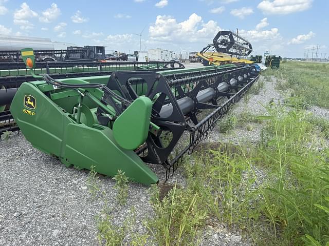Image of John Deere 635F equipment image 3
