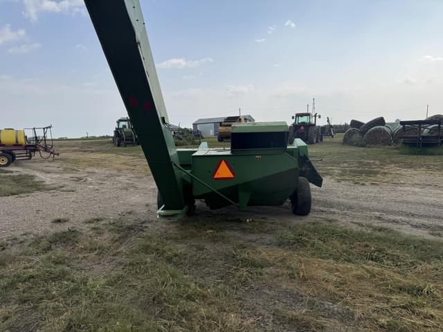 Image of John Deere 300 equipment image 4