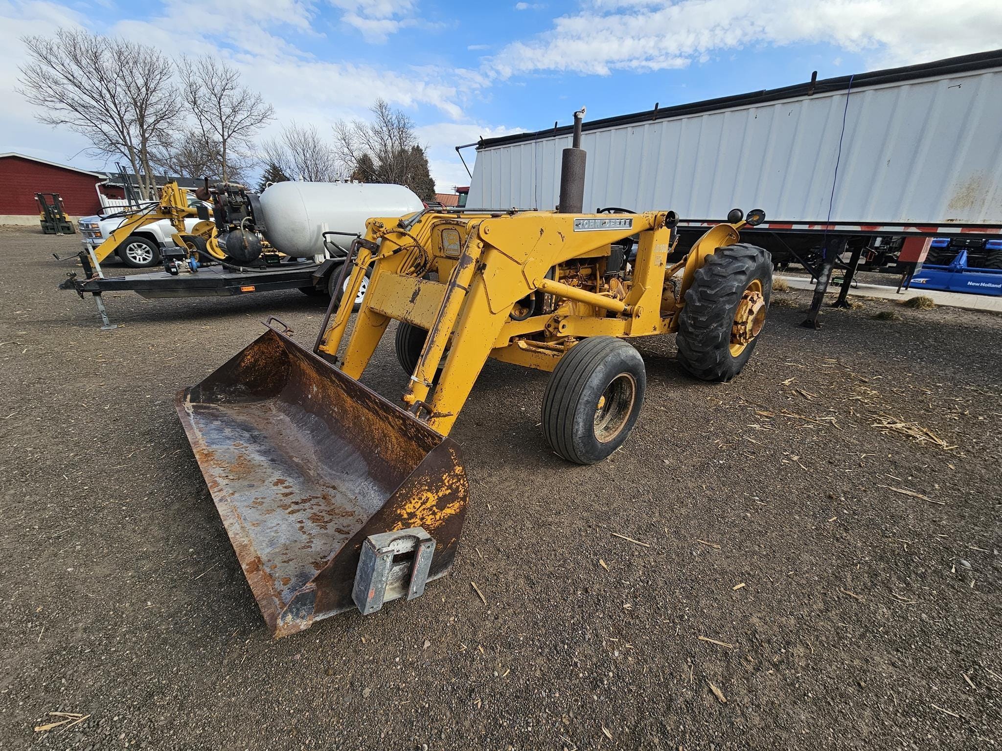 John Deere 300 Equipment Image0