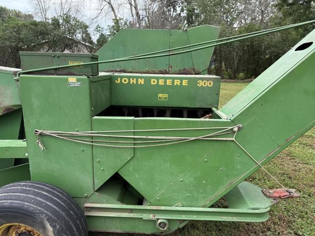 Image of John Deere 300 equipment image 2