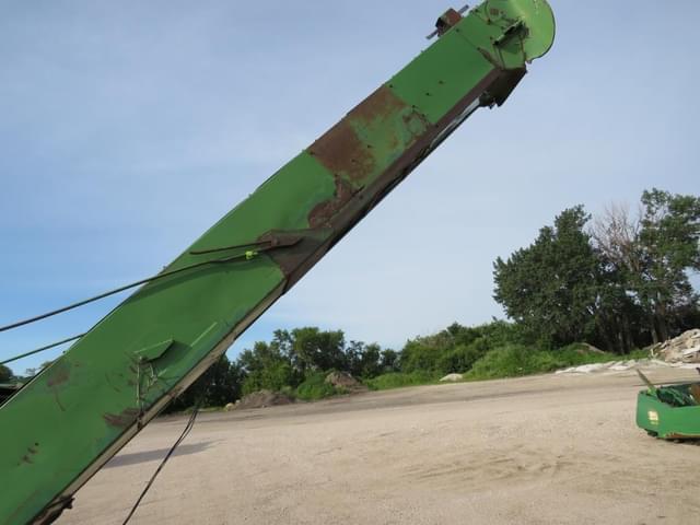 Image of John Deere 300 equipment image 4