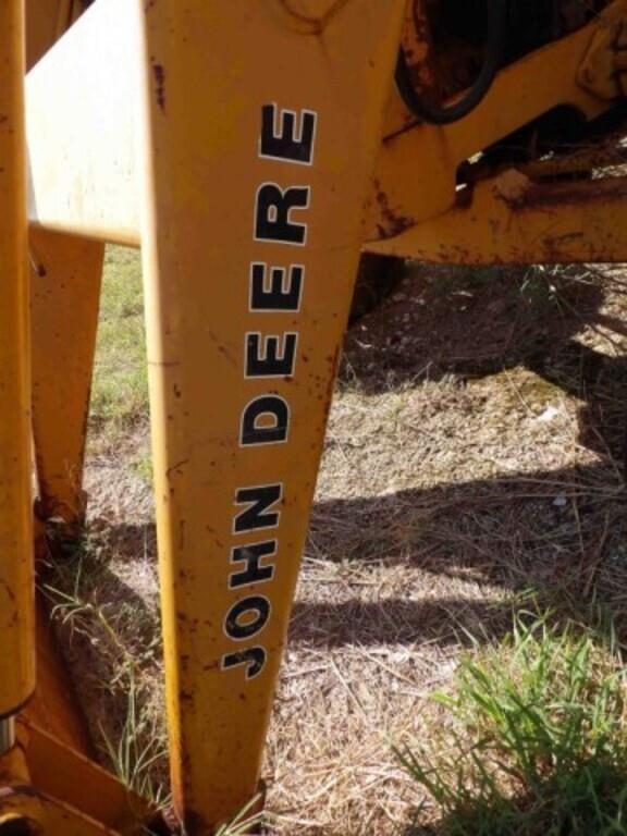 Image of John Deere 300-B equipment image 2
