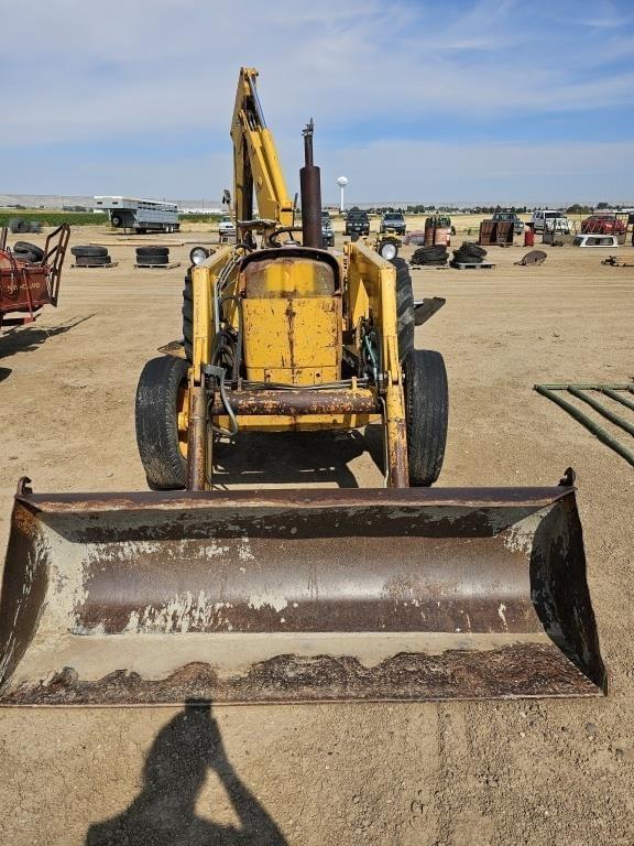 Image of John Deere 300 equipment image 1