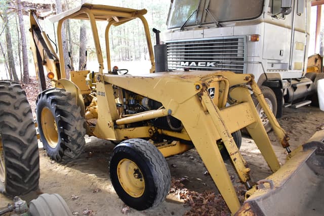 Image of John Deere 300 equipment image 2