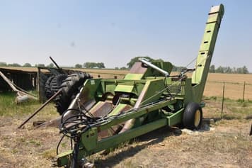 Main image John Deere 300