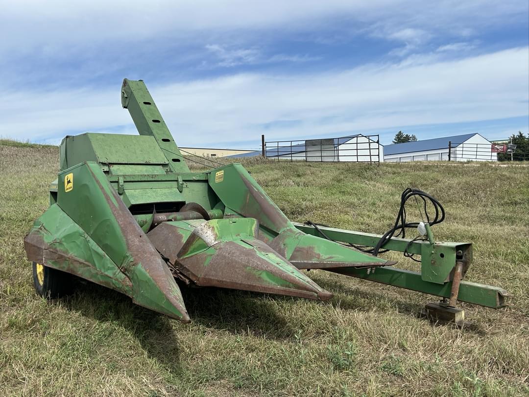 Image of John Deere 300 Primary image