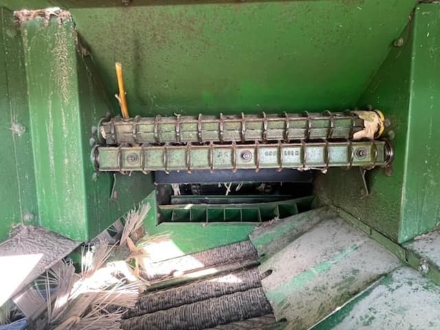 Image of John Deere 300 equipment image 4