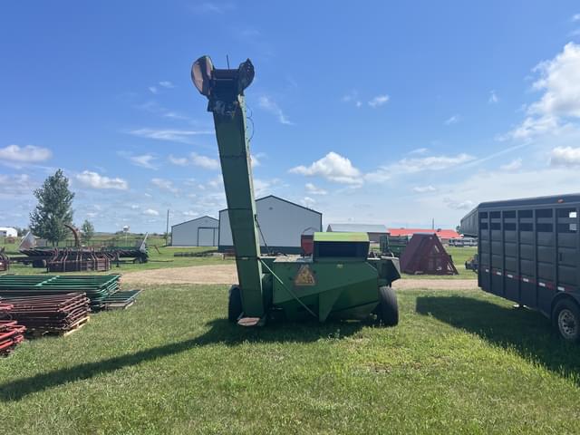 Image of John Deere 300 equipment image 3