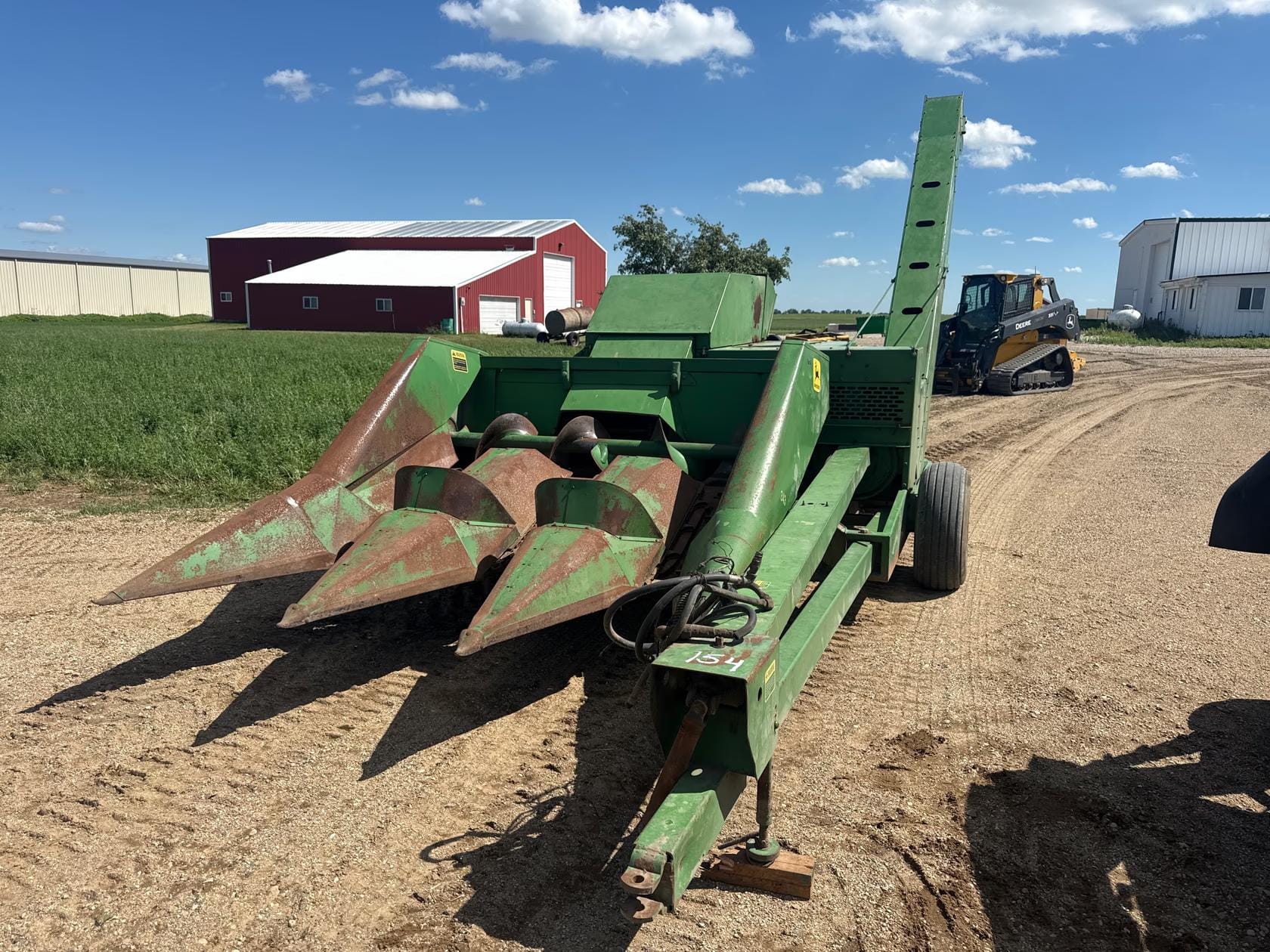 John Deere 300 Equipment Image0