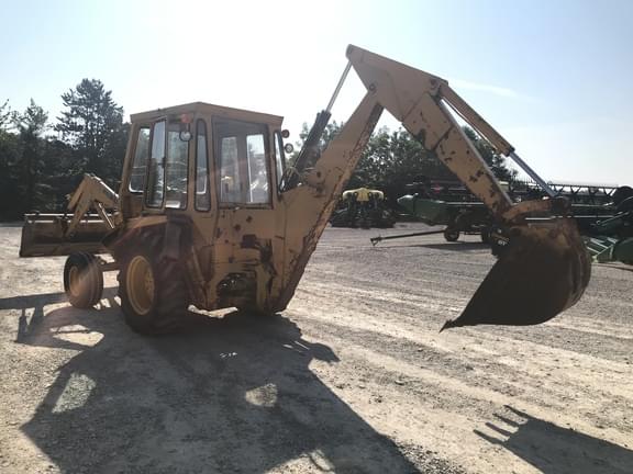 Image of John Deere 300 equipment image 4