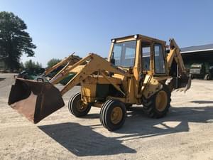 John Deere 300 Image