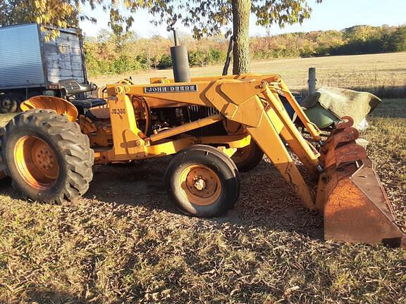 Image of John Deere 300 equipment image 2