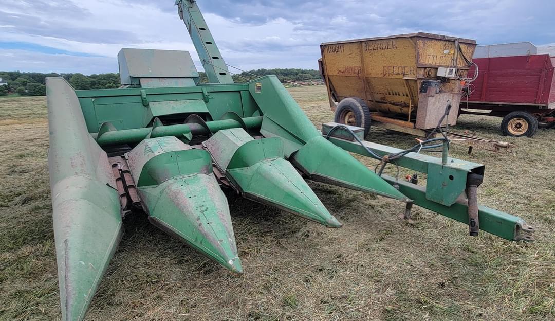 Image of John Deere 300 Image 1
