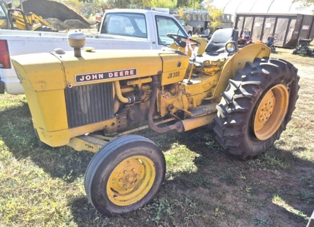 Image of John Deere 300 Primary image