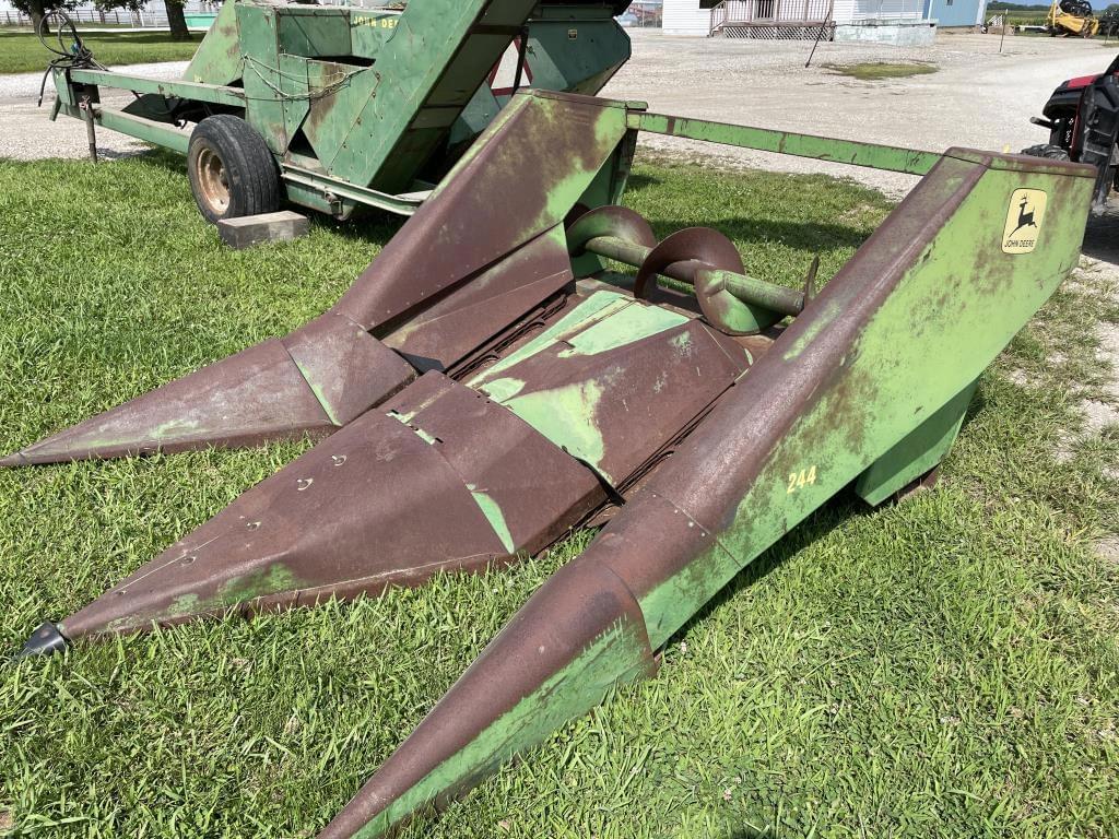 Image of John Deere 300 Primary image