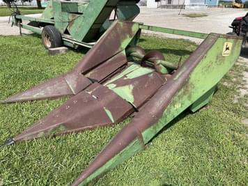 Main image John Deere 300