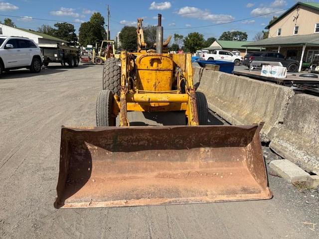 Image of John Deere 300 equipment image 3