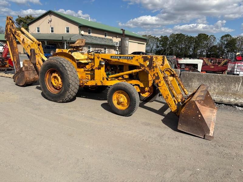 John Deere 300 Equipment Image0