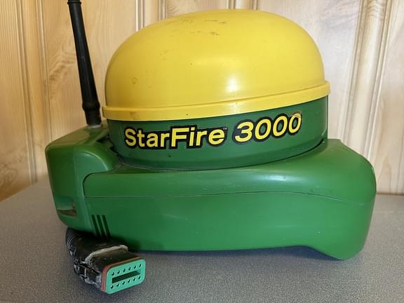 Image of John Deere StarFire 3000 Image 1