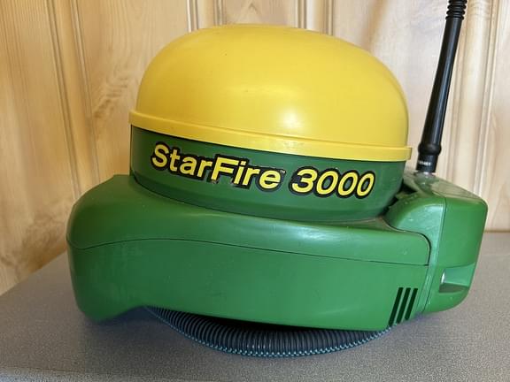 Image of John Deere StarFire 3000 Image 0