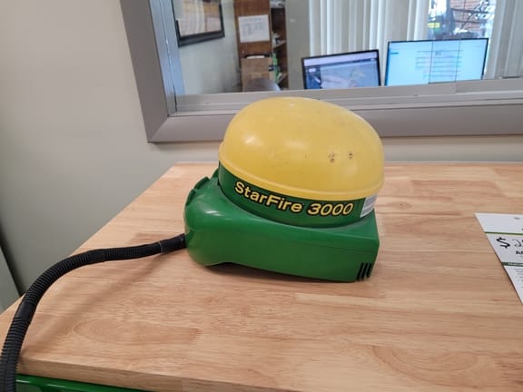 John Deere StarFire 3000 Equipment Image0