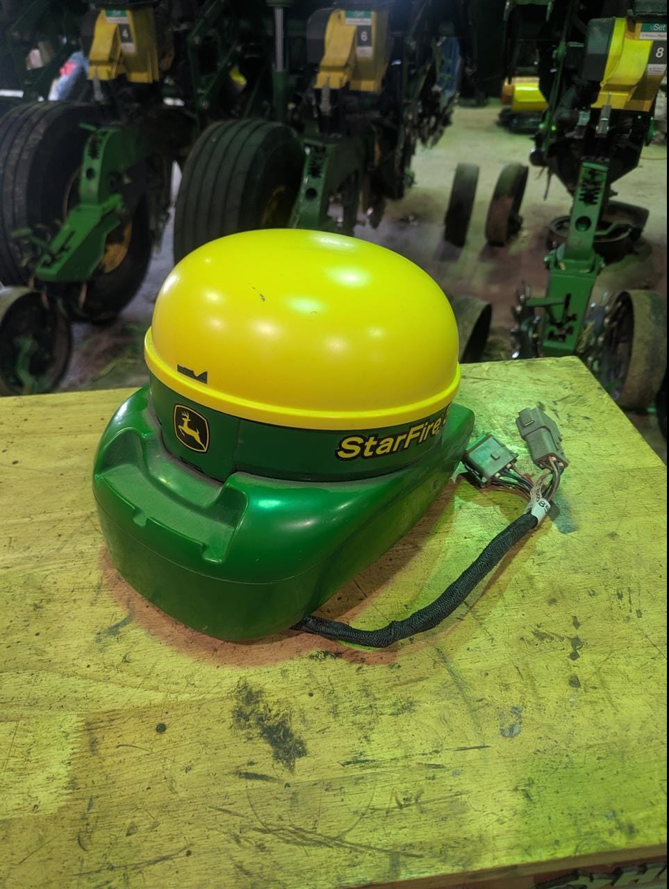 John Deere StarFire 3000 Equipment Image0