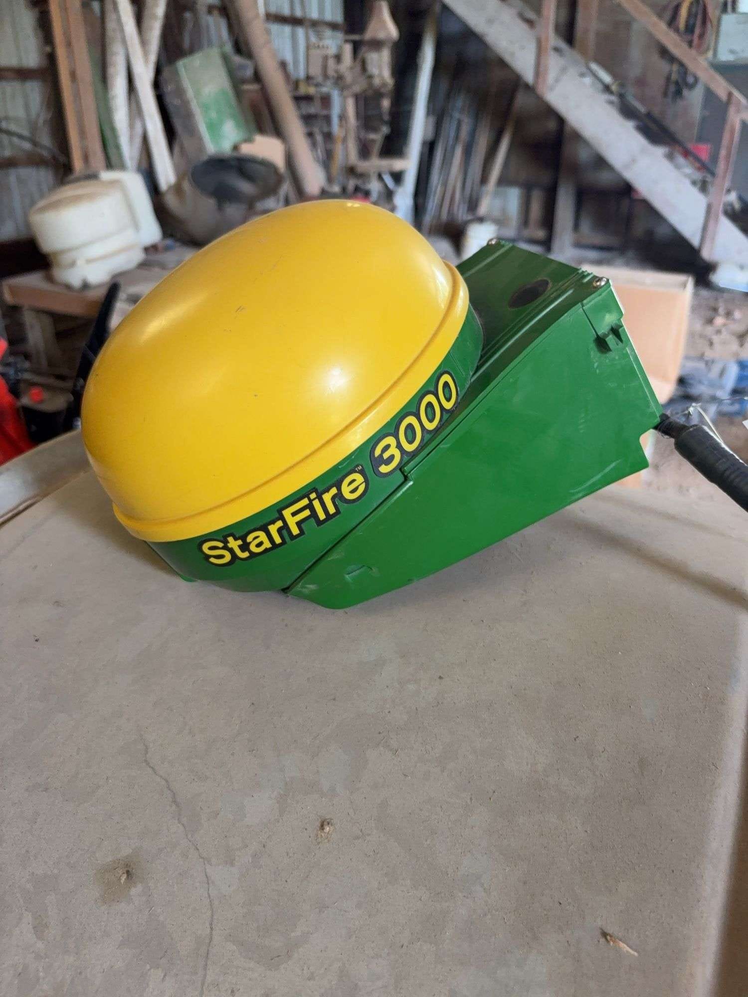 John Deere StarFire 3000 Equipment Image0