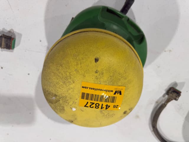 Image of John Deere StarFire 3000 equipment image 3