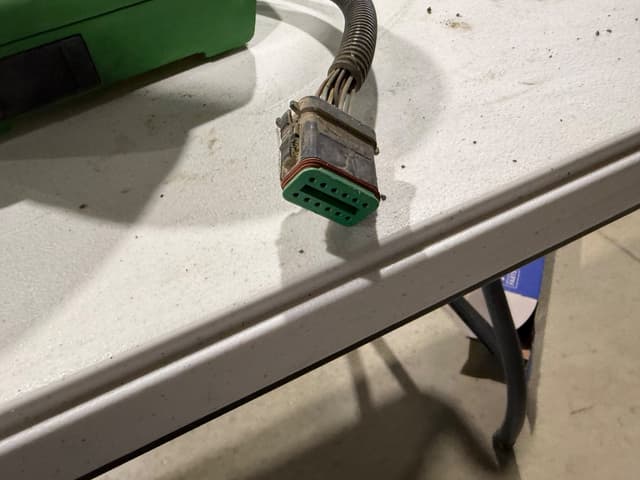 Image of John Deere StarFire 3000 equipment image 4