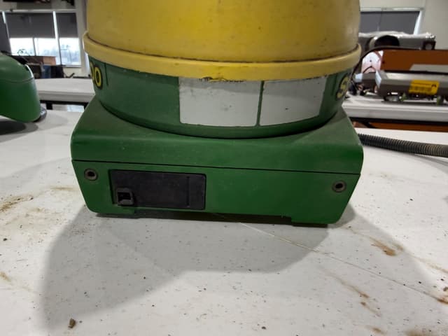 Image of John Deere StarFire 3000 equipment image 4