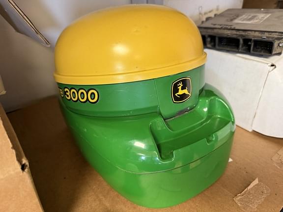 Image of John Deere StarFire 3000 Primary image