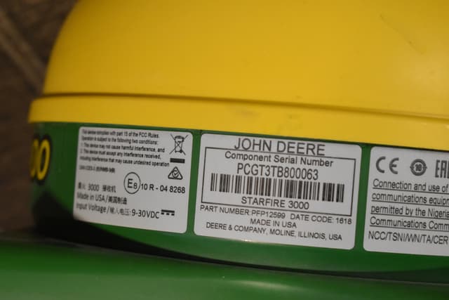 Image of John Deere StarFire 3000 equipment image 4
