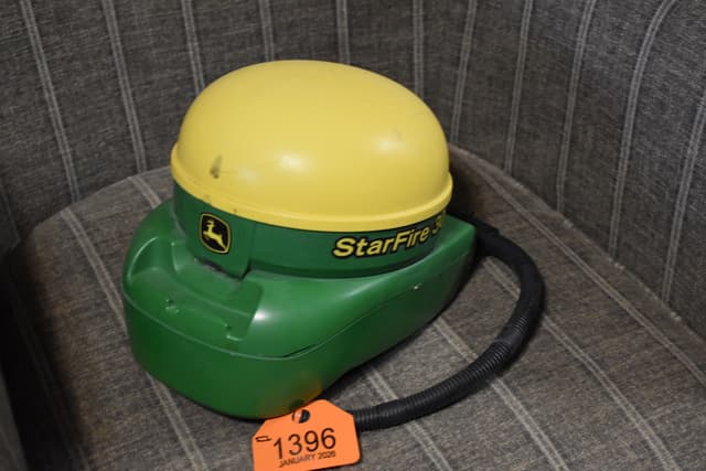 Image of John Deere StarFire 3000 equipment image 1