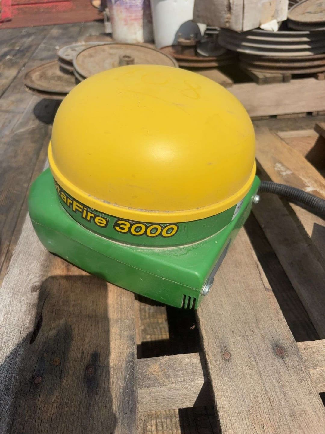 Image of John Deere StarFire 3000 Image 1