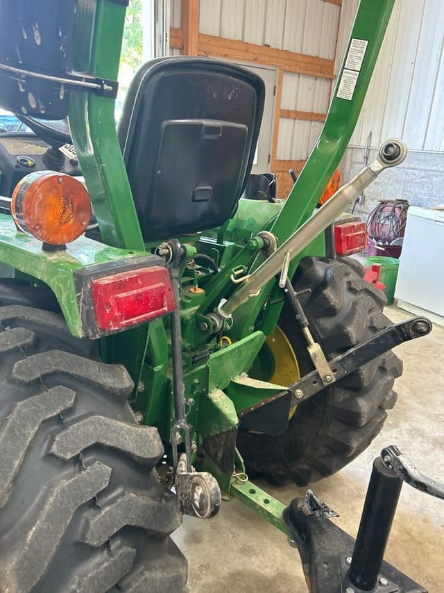 Image of John Deere 3005 equipment image 2