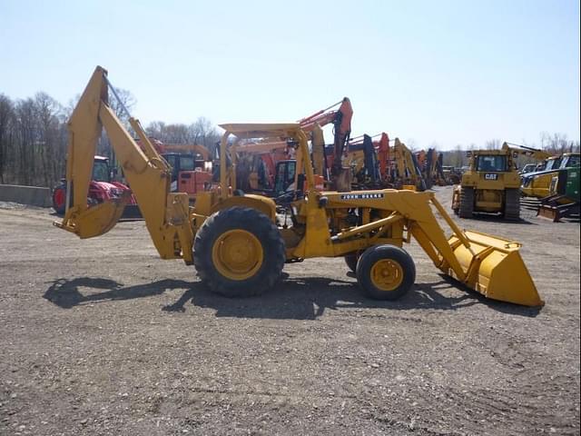 Image of John Deere 300-B equipment image 2