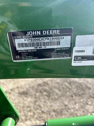 Image of John Deere 300E equipment image 4