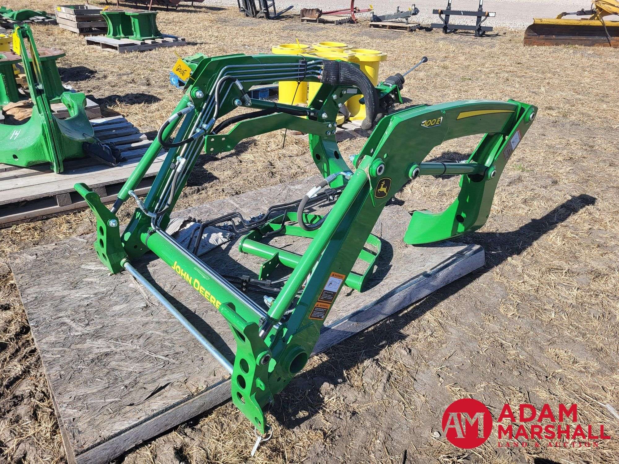 John Deere 300E Equipment Image0