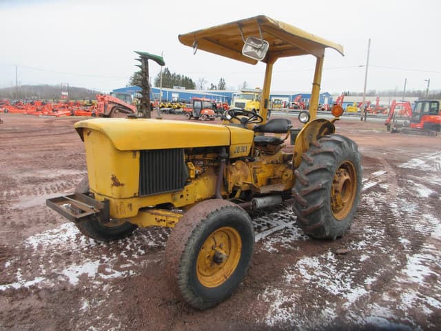 Image of John Deere 301 equipment image 4
