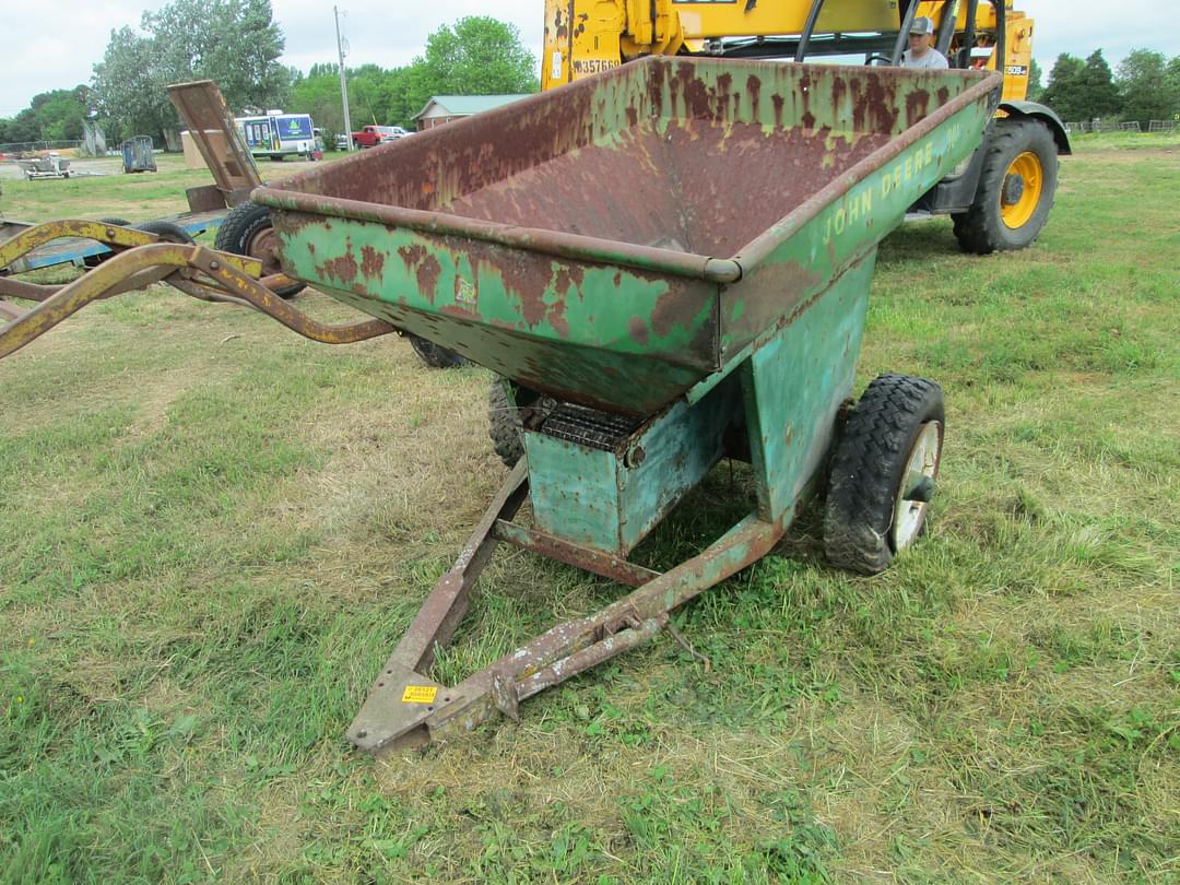 Image of John Deere 301 Primary image