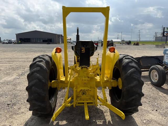 Image of John Deere 301 equipment image 4