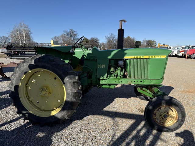 Image of John Deere 3010 equipment image 3