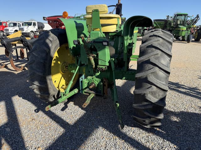 Image of John Deere 3010 equipment image 4