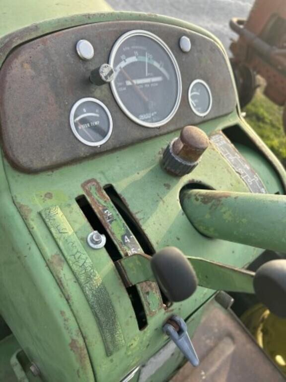 Image of John Deere 3010 equipment image 4