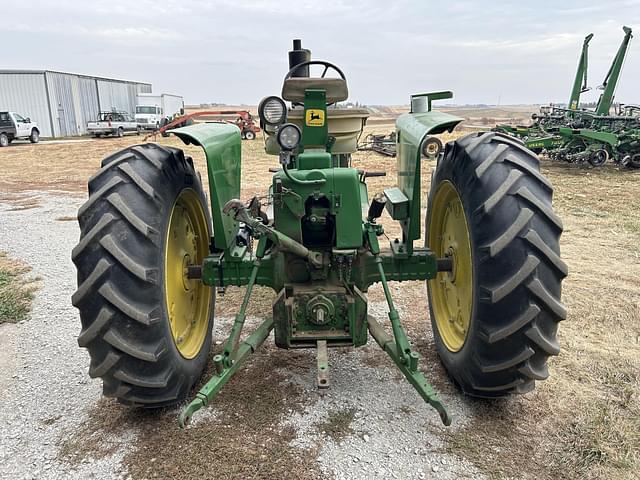 Image of John Deere 3010 equipment image 3