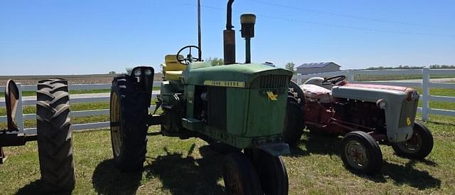 Image of John Deere 3010 equipment image 1