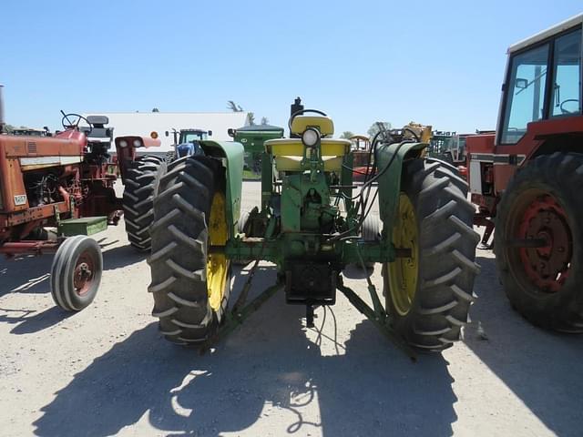Image of John Deere 3010 equipment image 4