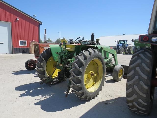 Image of John Deere 3010 equipment image 3
