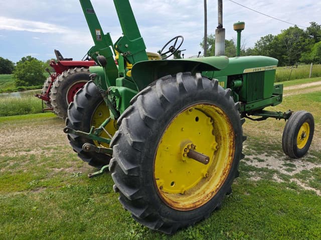 Image of John Deere 3010 equipment image 3